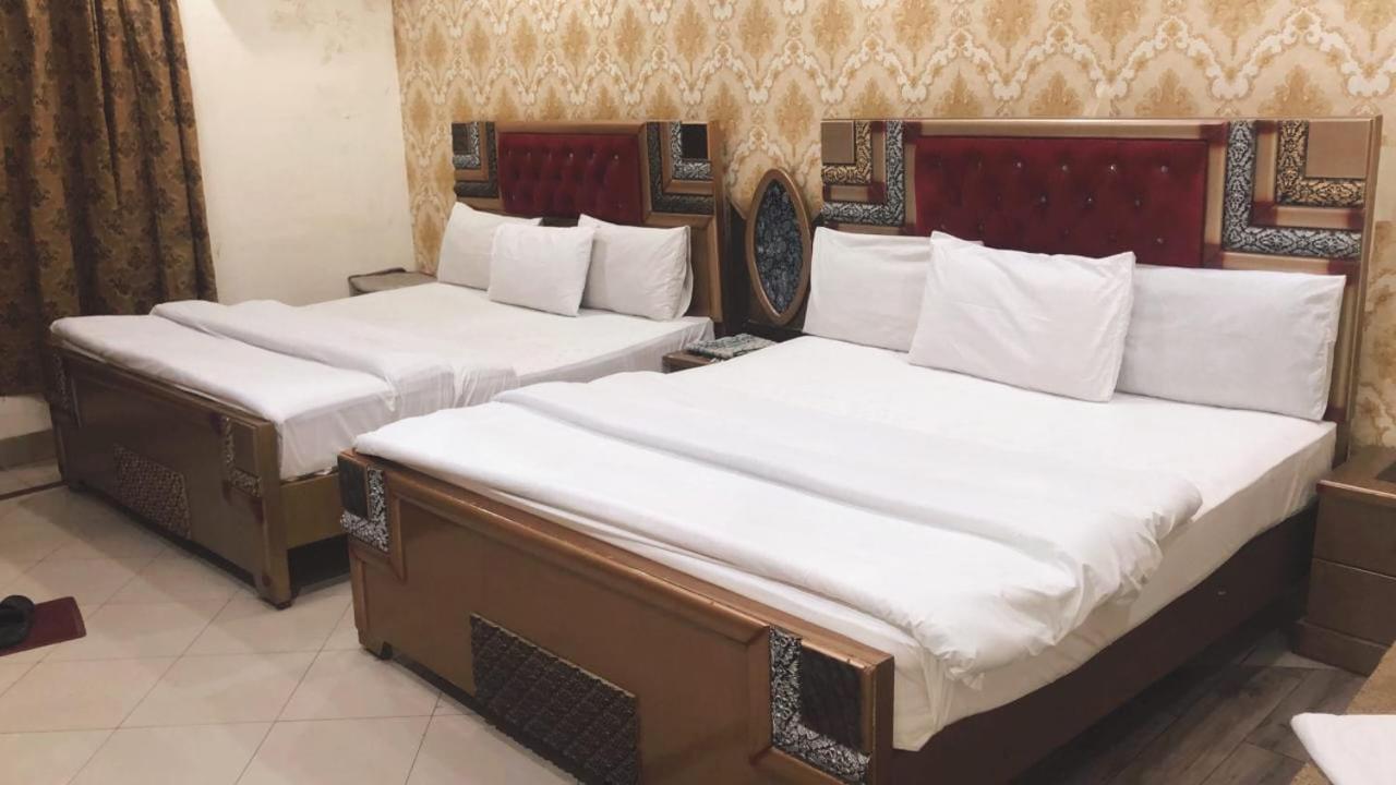 Hotel Pak Continental Multan Exterior foto